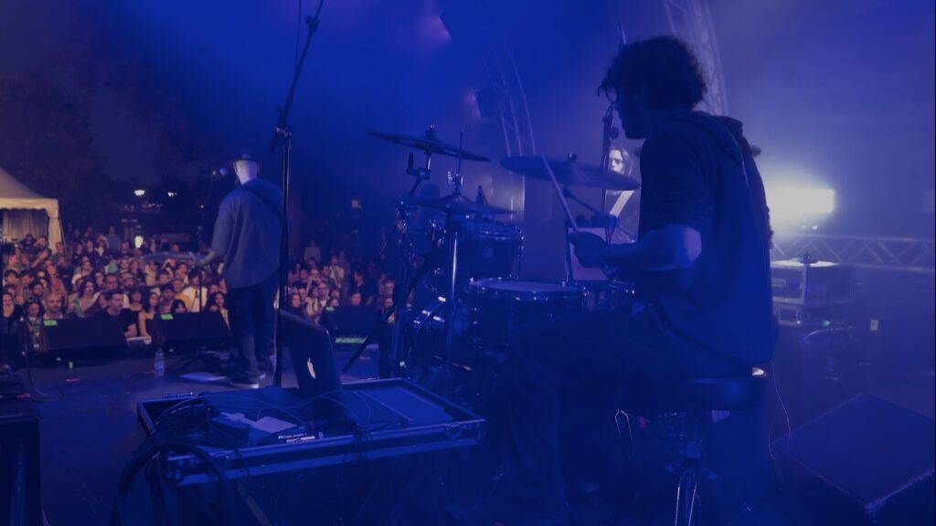 Live 2