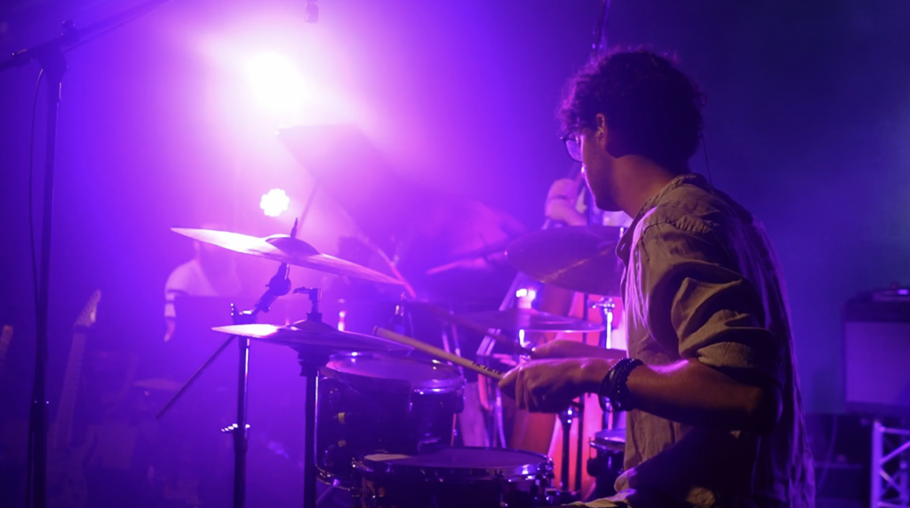 Live 1